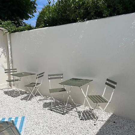 - Riva Bella Apartment *