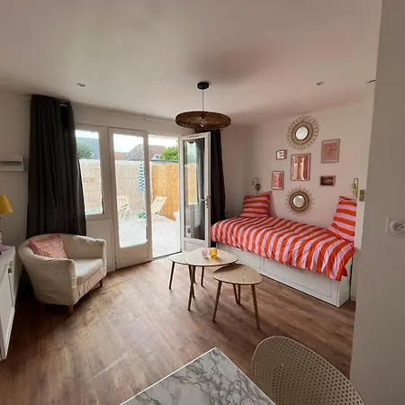 - Riva Bella Apartment
